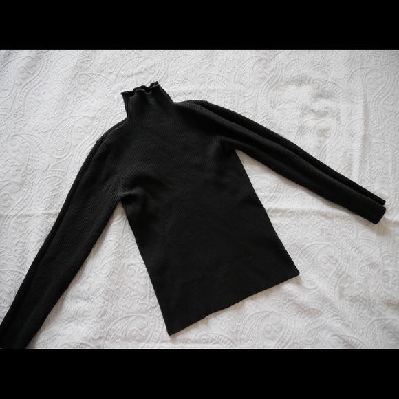 Authentic Armani wool turtleneck sweater - Picture 3 of 4